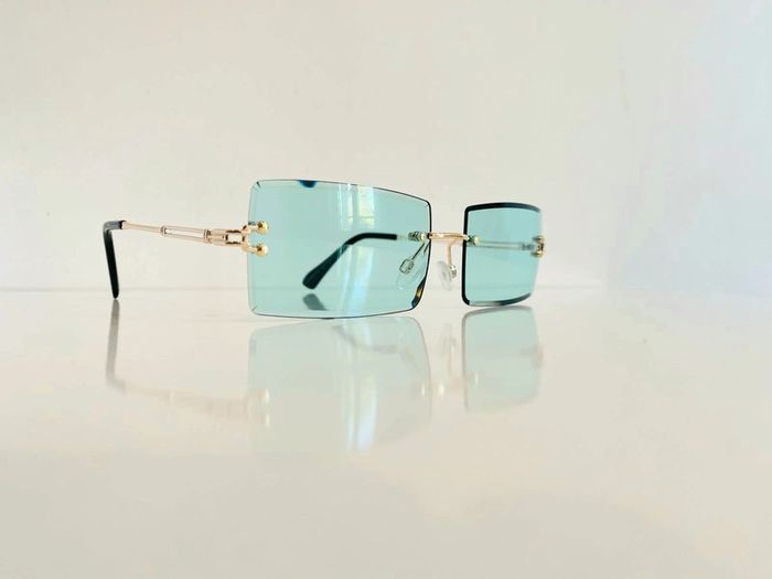 Lunette de soleil mixte percée verres verts uvprotection catégorie 2 - photo numéro 7