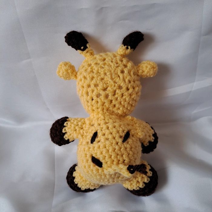 Petite girafe au crochet - photo numéro 3