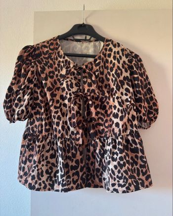Chemisier manches courtes motif léopard taille S
