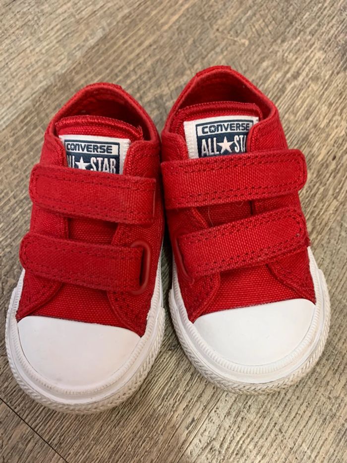Chaussure bébé Converse rouge taille 20