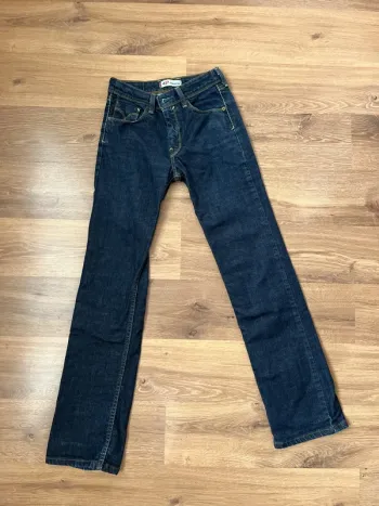 Jean femme Levi’s 627 straight fit 27 x 32
