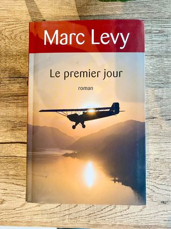 Livre de Marc Levy « Le premier jour » Grand format