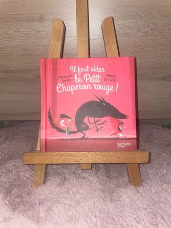 Il faut aider le petit chaperon rouge