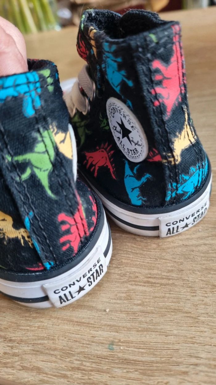 Baskets Converse hautes T20 dinausaure état neuf - photo numéro 2