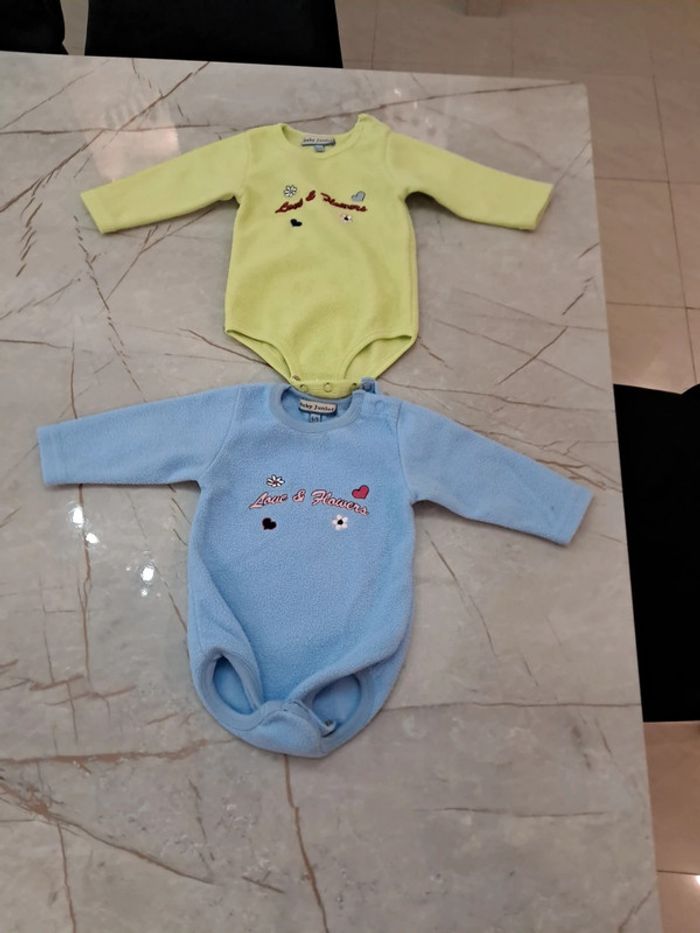 Lot de 2 bodys polaires