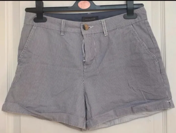 Short à rayures
