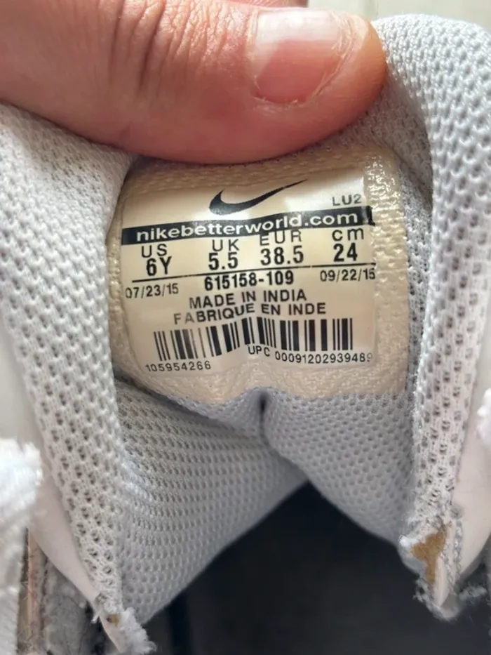 Baskets blanches Nike Air force one - photo numéro 4