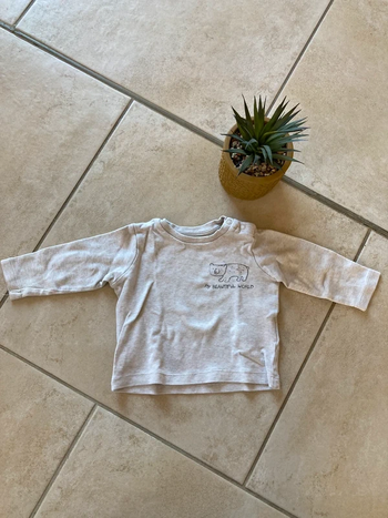 T-shirt manches longues taille 3-6 mois