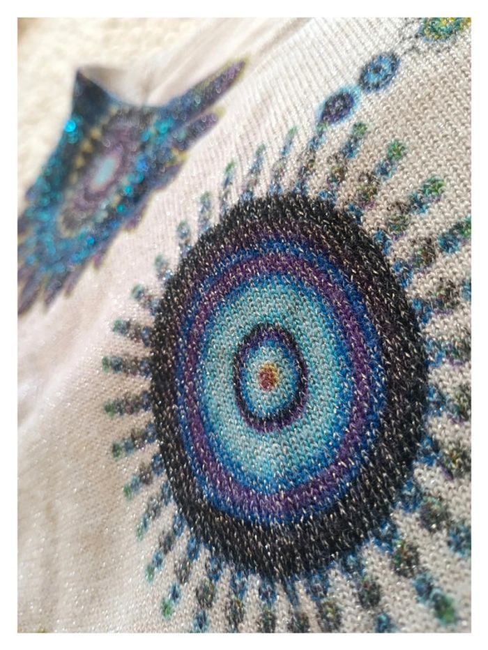 Pull Desigual beige à sequins et motifs mandalas bleus - bohème chic -- - photo numéro 3