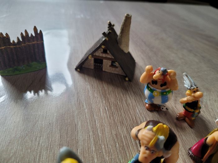 Figurine asterix kinder - photo numéro 3