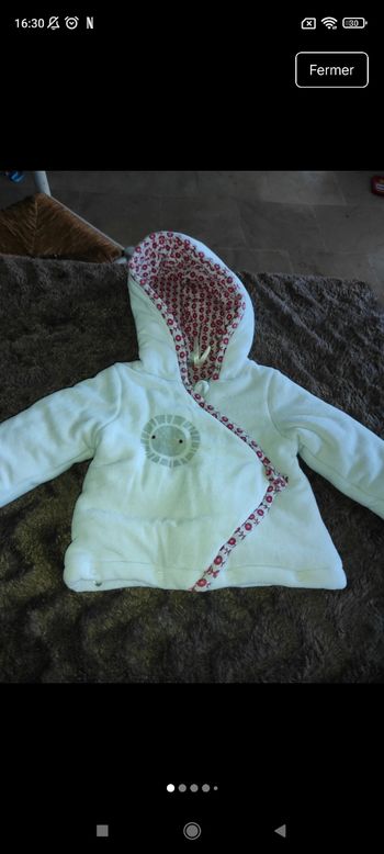 Très beau gilet bébé épais e13