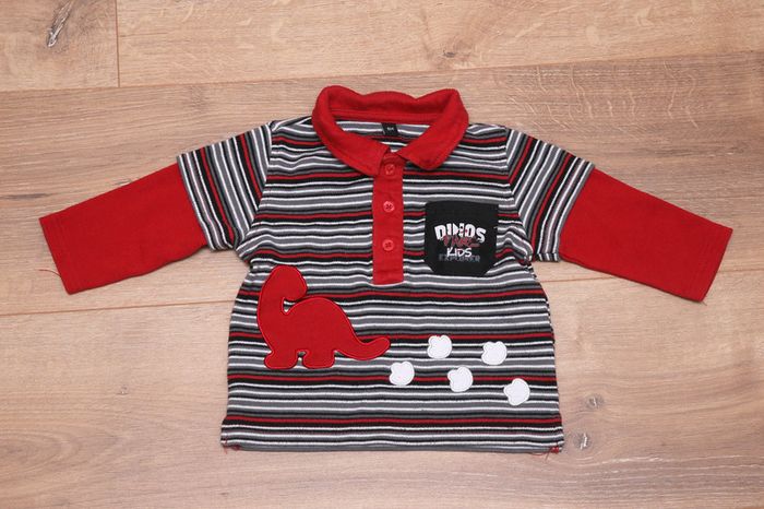 t-shirt dinosaure
