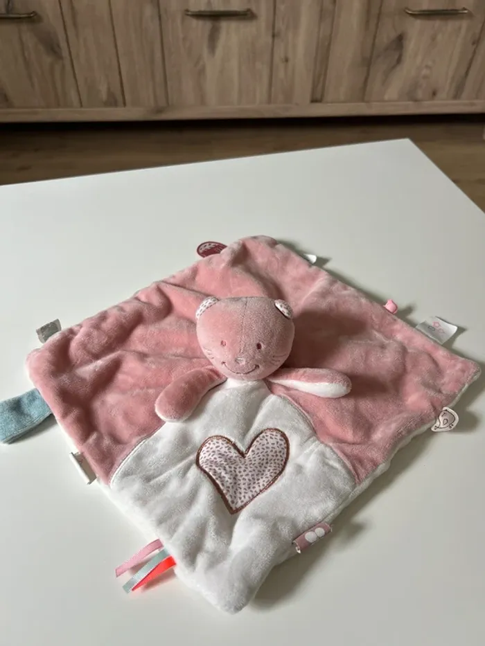 Doudou plat chat noukies