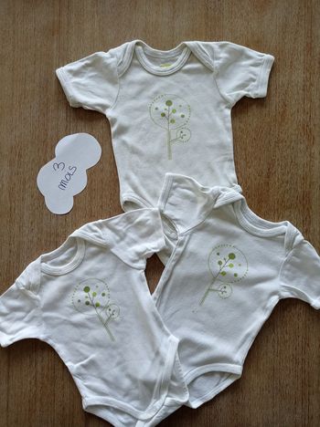 Lot de 3 bodies 6 mois