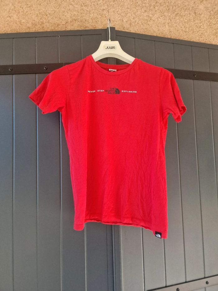 T shirt rouge north face - photo numéro 2