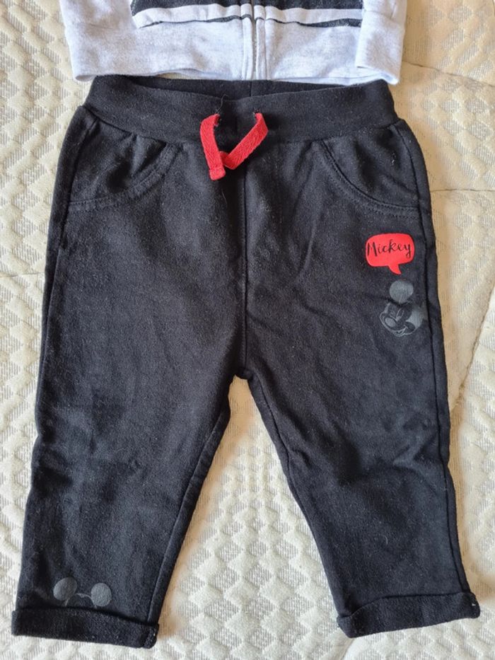 Ensemble joggin veste + pantalon TBE 12 mois Disney Mickey - photo numéro 2