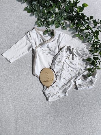 🤍 Lot de 2 bodies bébé – 3 mois 🤍