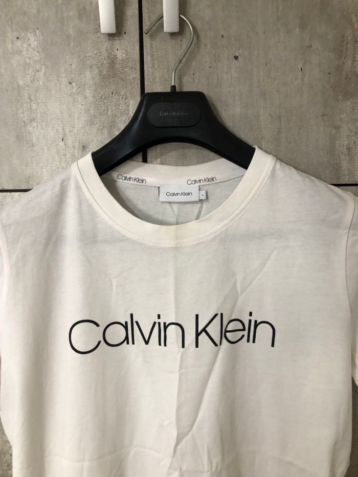 T-shirt Calvin Klein - photo numéro 6