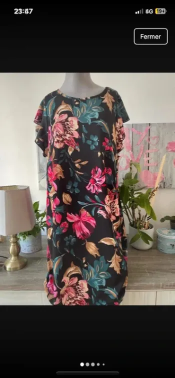 Neuve avec étiquette superbe robe d’été en 44 matière agréable, belle coupe 🌸