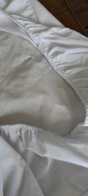 2 draps+ alèse blanc pour lit de bébé