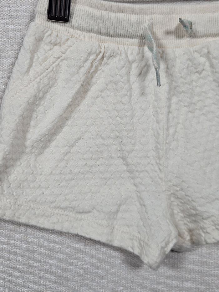 Short lége kiabi 9 mois 71 cm - photo numéro 2