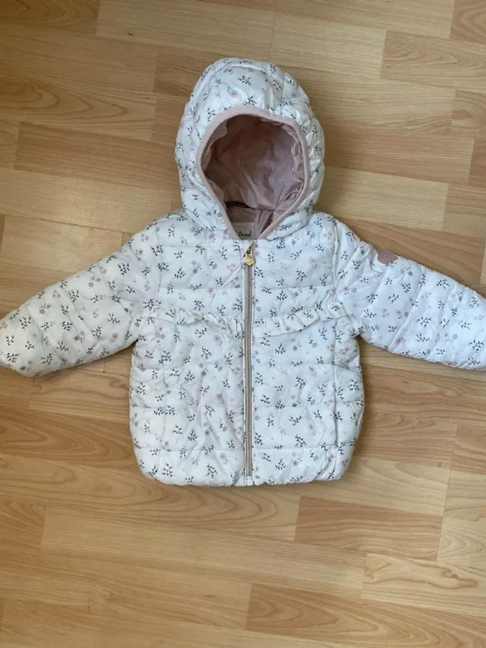 Doudoune coupe-vent fleuries 24mois C&A