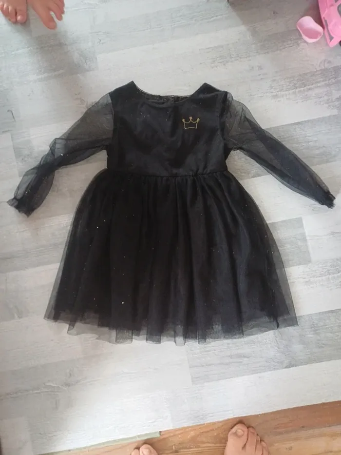 Robe noir
