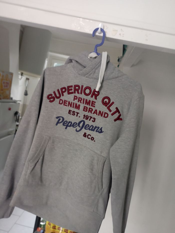 Pulls à capuche  marque pepe Jean taille s - photo numéro 3