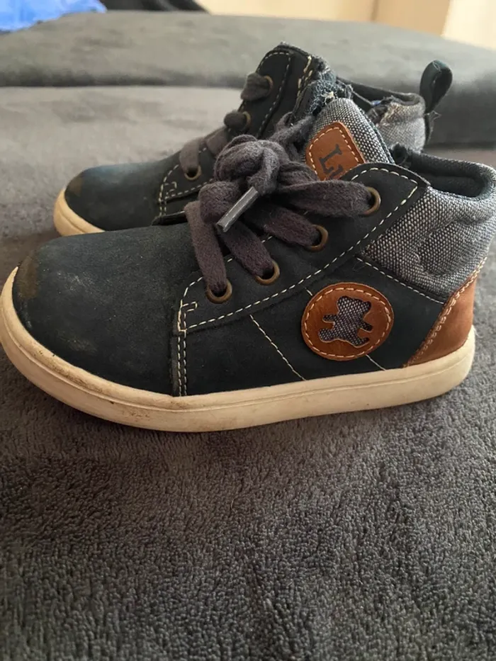 Baskets montantes taille 23 - photo numéro 4