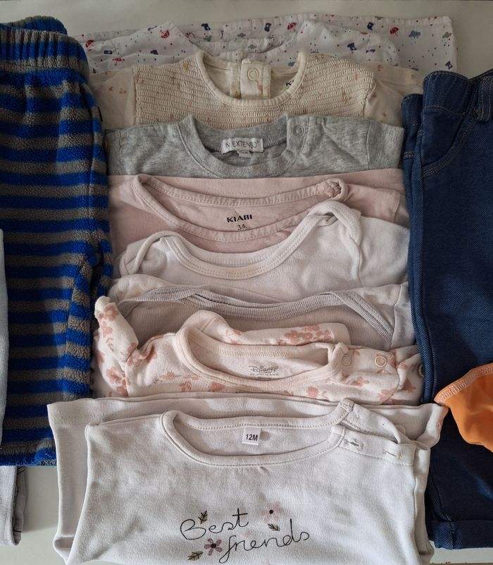 Gros lot de vêtements bébé fille et garçon - photo numéro 3