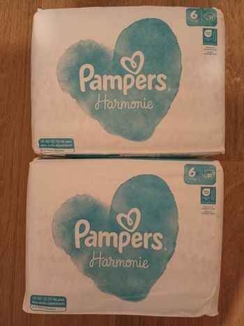 Lot de 62  Couches  neuves Pampers harmonie Taille 6, non ouvert