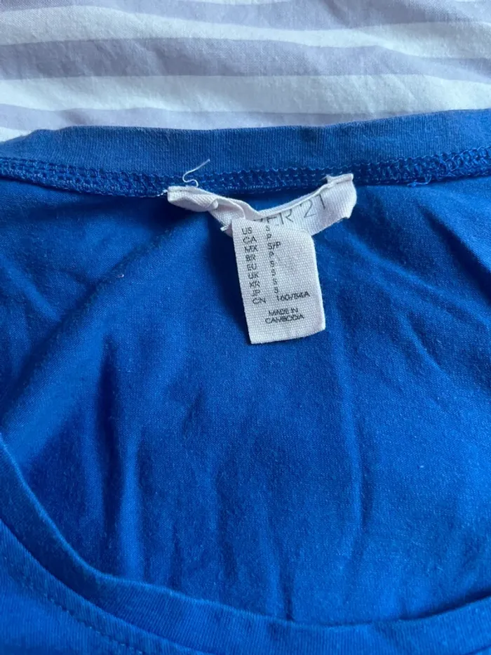 tee shirt bleu basique à manches longues - photo numéro 4