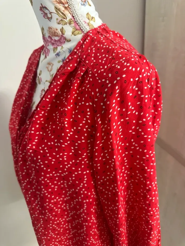 Chemise rouge à pois blanc - photo numéro 2