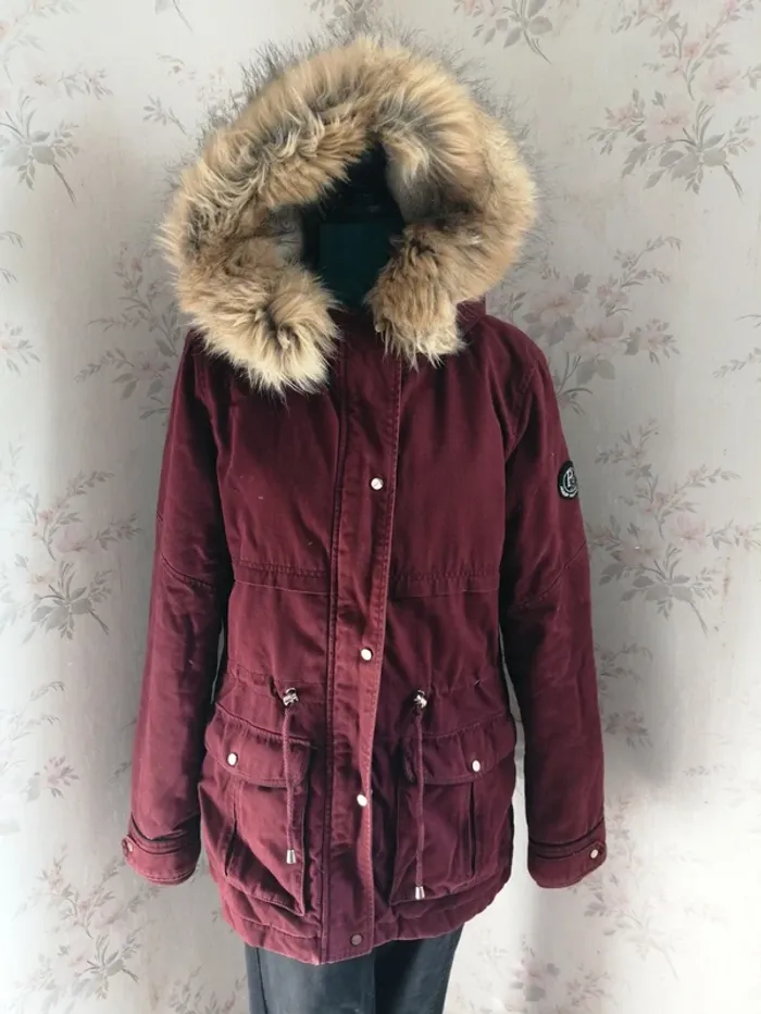 Manteau à capuche bordeaux fourré avec poches et lien à serrer / pimkie / (M-L) - photo numéro 3