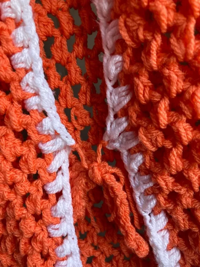 Superbe gilet cardigan sans manches crocheté à la main neuf taille M - photo numéro 7