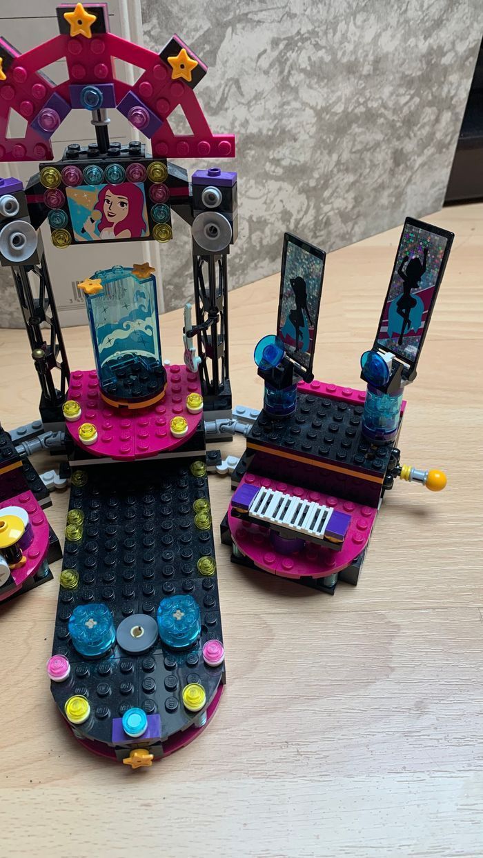 Lego Friends 41105-La scène de la chanteuse - photo numéro 4