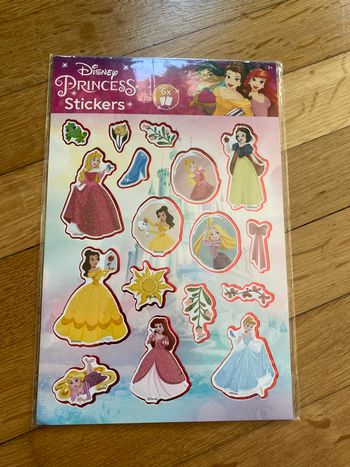 6 planches gommettes  princesses  Disney 