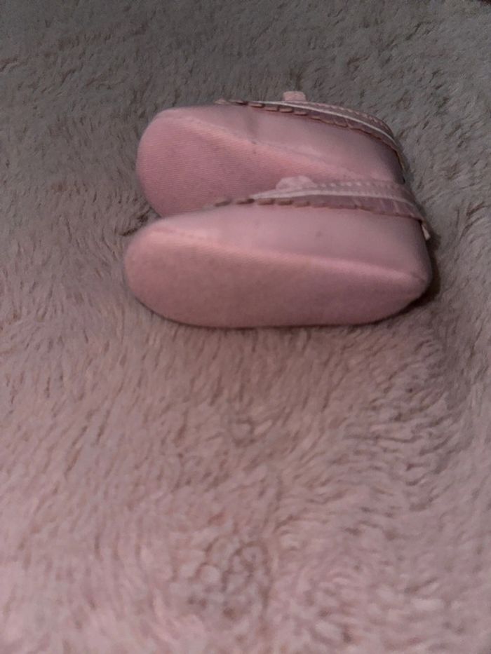 Chaussure bébé - photo numéro 2