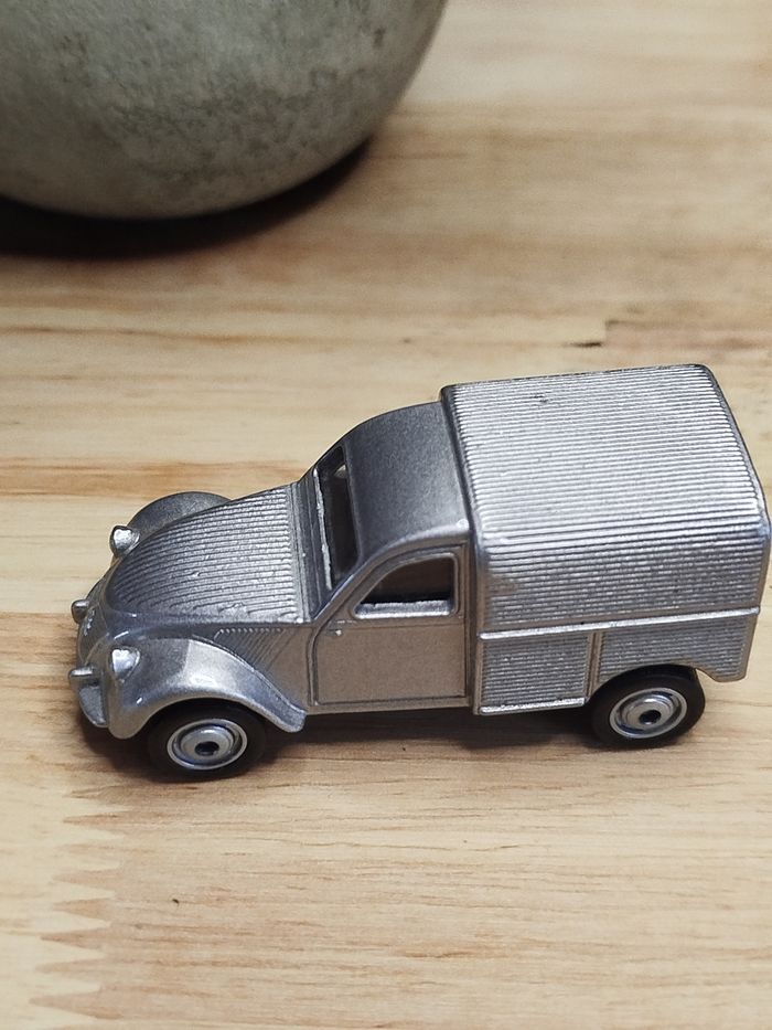 Voiture fourgonnette 2CV Citroën Welly - photo numéro 6