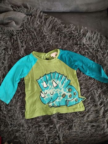 Haut bébé dpam 9mois