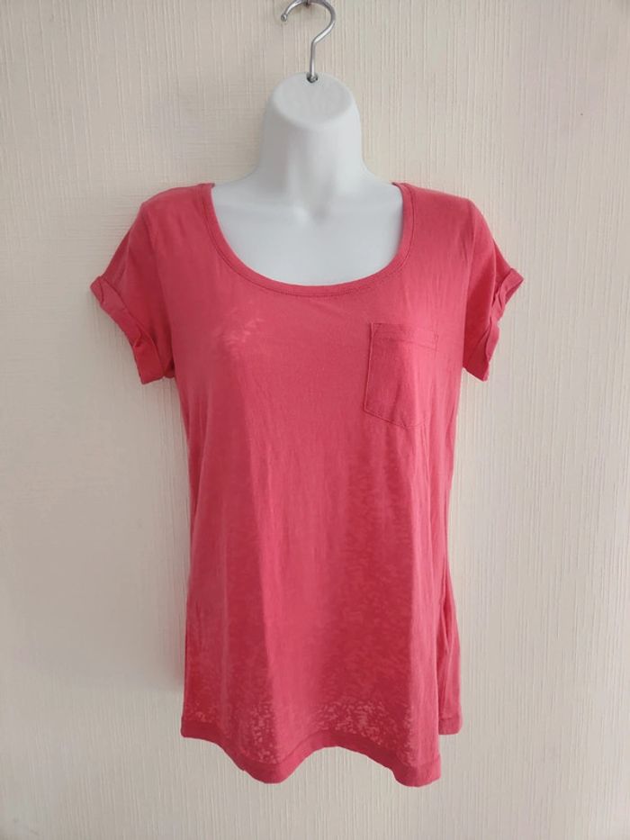 Tee-shirt rose manches courtes avec poche poitrine - photo numéro 2