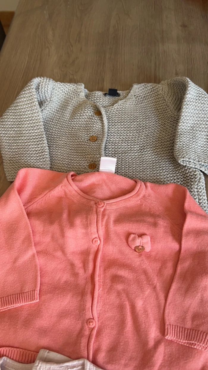 Lot de 15 vêtements en 6 mois - photo numéro 2