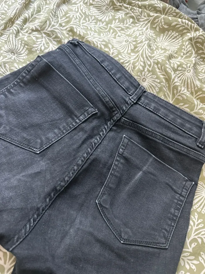 Jean noir skinny kiabi - taille 36 - photo numéro 3