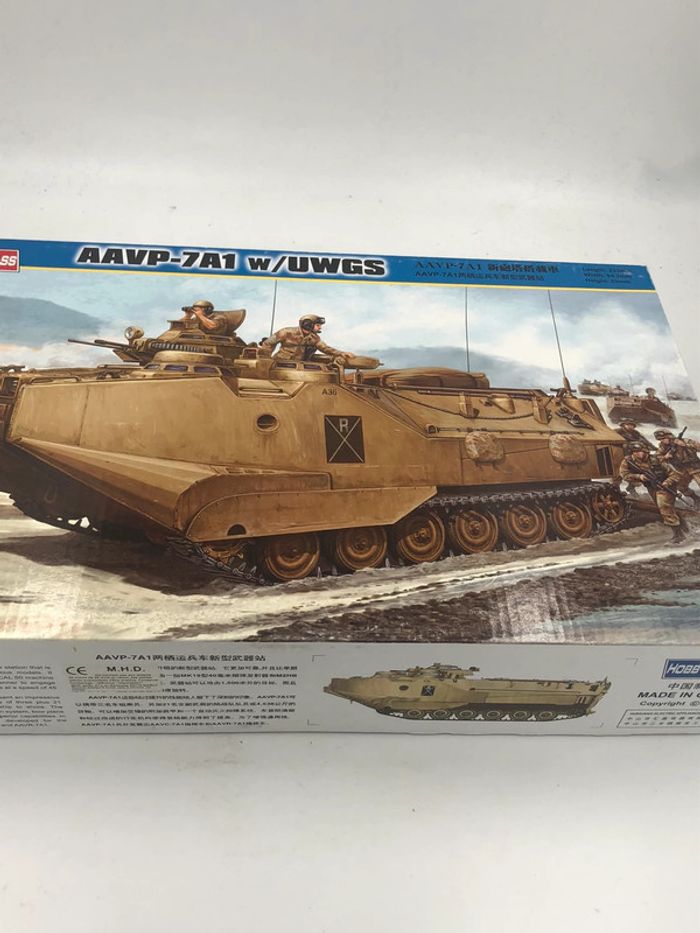 Maquette char militaire AAVP-7A1 w/UWGS Hobby boss 1/35 neuf - photo numéro 6