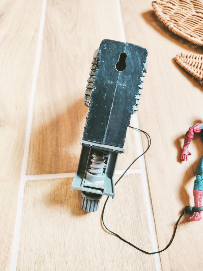 🦟 Figurine Spider-man Marvel super poseable et gargoyle année 2002 Toy biz - photo numéro 6