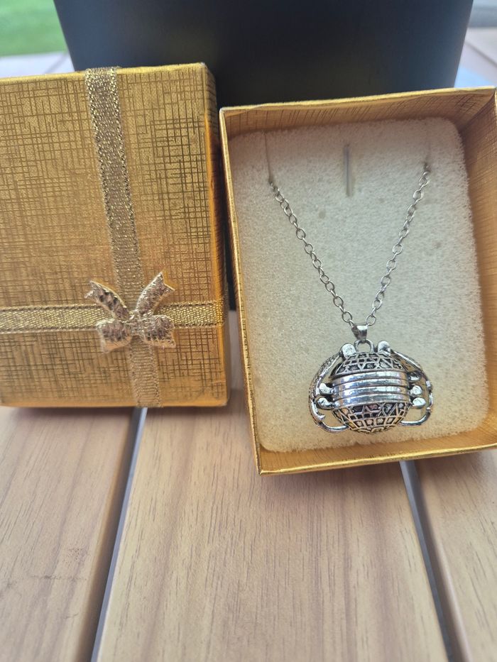 Pendentif  medaillon  ailes des anges - photo numéro 3