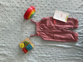 salopette en velours rose pressions entre les jambes 9 mois vertbaudet