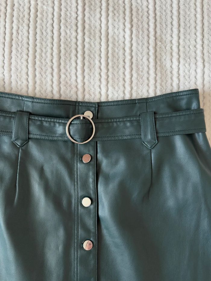 Superbe jupe similicuir / Taille 40 - photo numéro 3