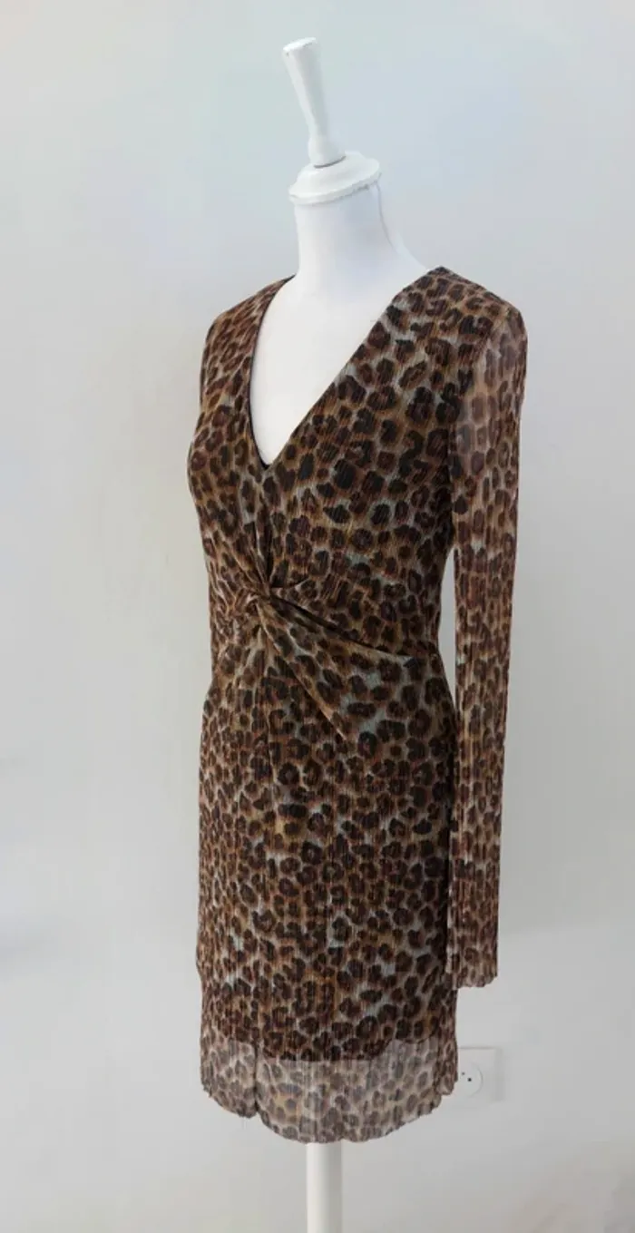 Robe motifs léopard décolleté en v New Look taille 38 - photo numéro 2