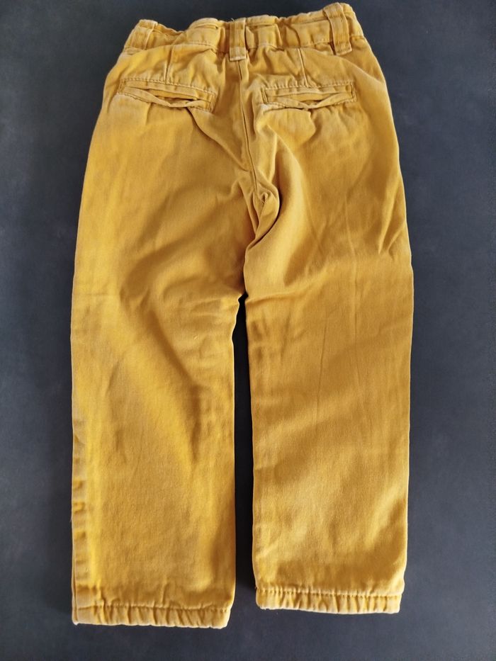 Pantalon molletonné et tee shirt - photo numéro 3